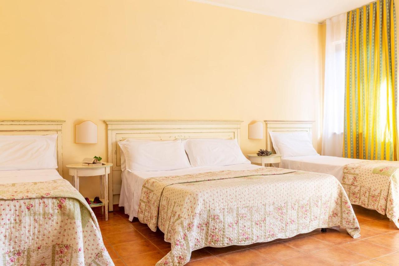 Palazzo Vittoria Hotel Маса Маритима Екстериор снимка