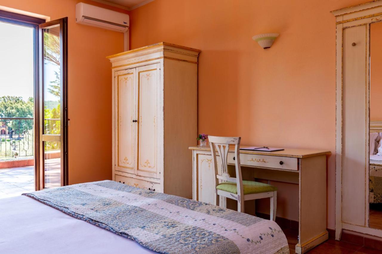 Palazzo Vittoria Hotel Маса Маритима Екстериор снимка