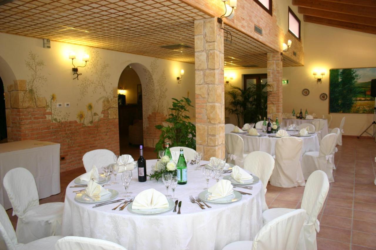 Palazzo Vittoria Hotel Маса Маритима Екстериор снимка